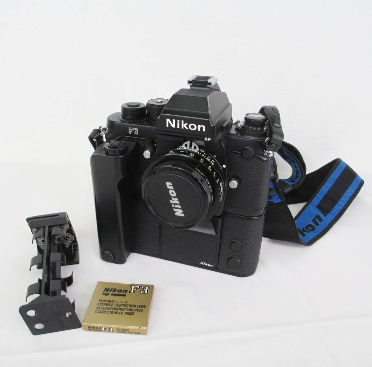 SDD-2【美品 動作未確認 ジャンク】⑦ Nikon　F3 Moter Drive MD-4付 (電池室予備付) GN AUTO NIKKOR 1:2.8 ｆ=45mm　レンズフィルター付_画像2