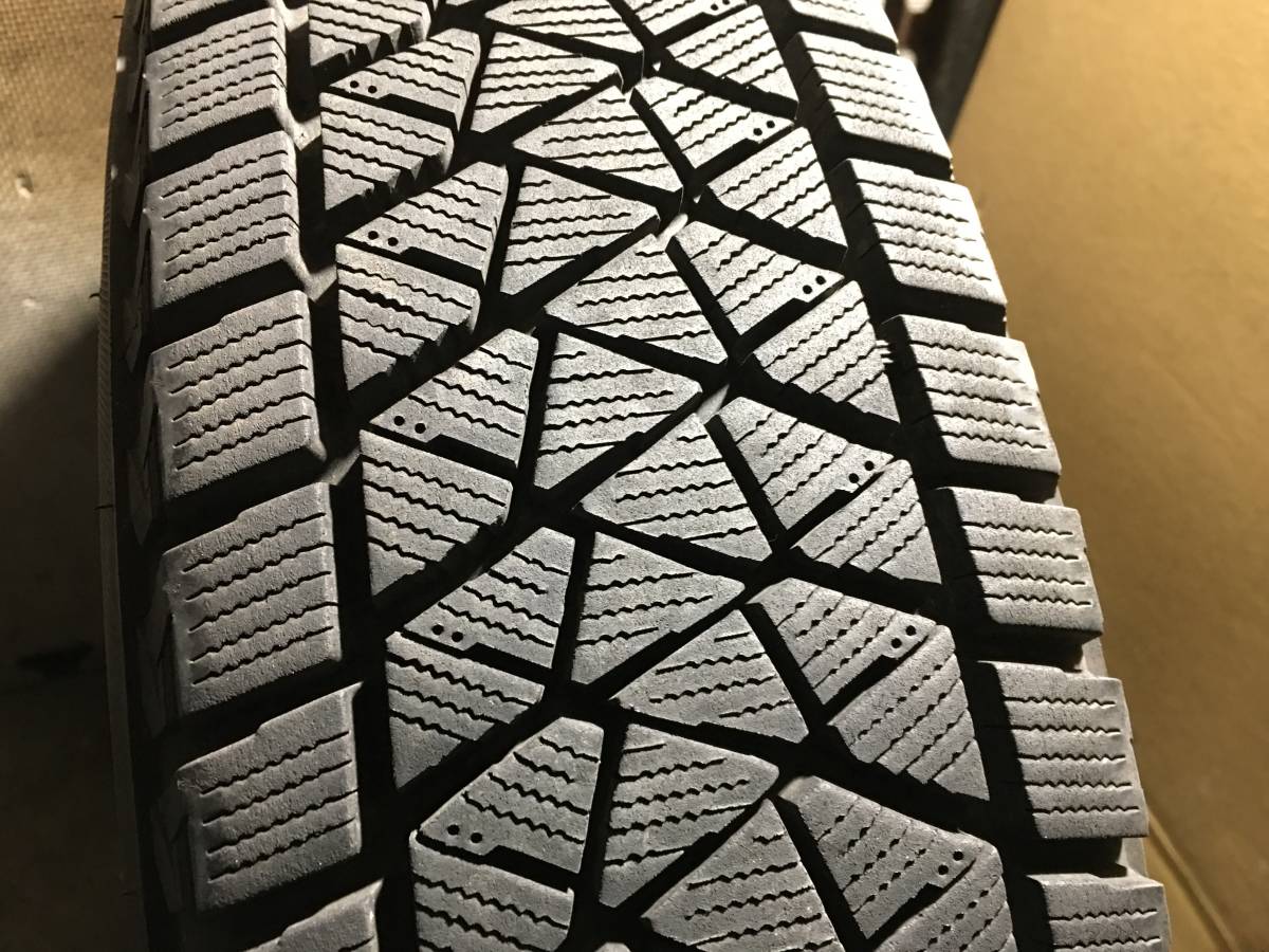 【ジムニー】175/80R16ブリヂストン DM-V2スタッドレスタイヤ 16×5.5JJ+20 PCD139.7 5H アルミホイール 4本の画像3