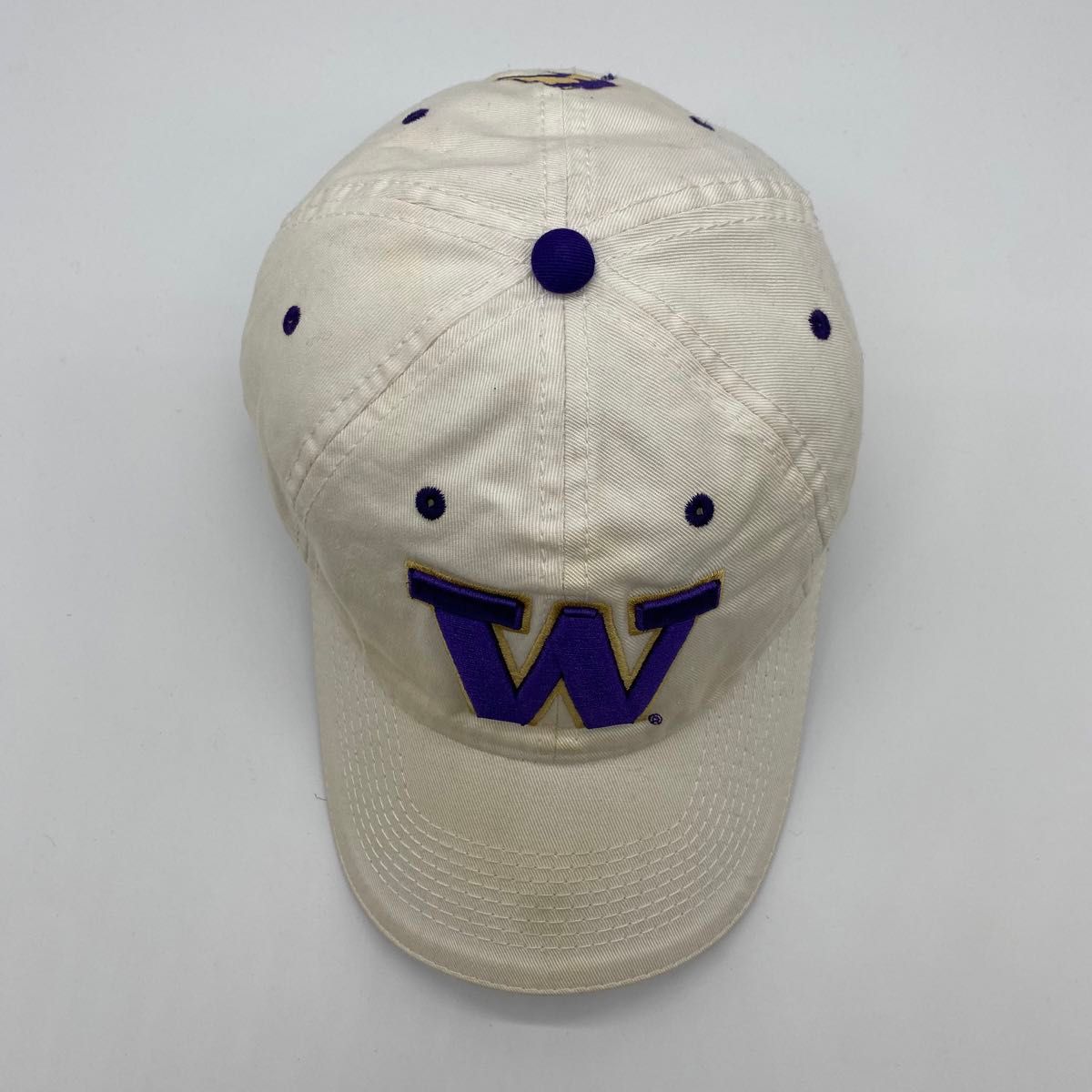 ヴィンテージ　ワシントンハスキーズ　カレッジ　刺繍ワッペンロゴ　ベースボールキャップ　ヴェルクロバック　ホワイト　ワシントン大学