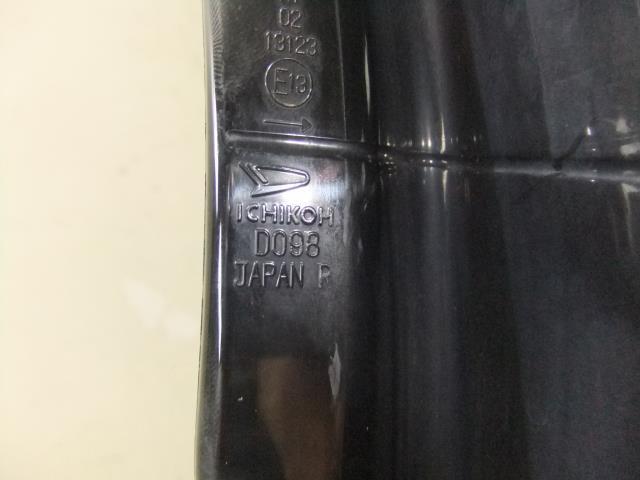 ムーヴ DBA-LA100S 右テールランプ ストップランプ ブレーキランプ 　純正品番81550-B2380 管理番号X9295_画像3