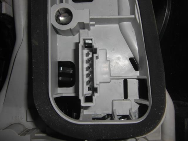 VW ポロ GH-9NBTS 左テールランプ ストップランプ ブレーキランプ 　純正品番6Q6 945 095 N 管理番号U2348_画像3