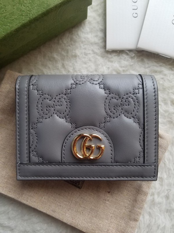 新品 GUCCI グッチ GGマトラッセ レザー ウォレット 2つ折り財布 グレー 723786 UM8IG 1275 国内完売 入手困難_画像1