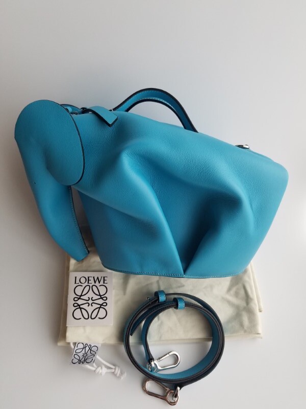 新品 LOEWE ロエベ エレファント ショルダーバッグ ラージ 新品 LOEWE ロエベ エレファント ショルダーバッグ ラージ