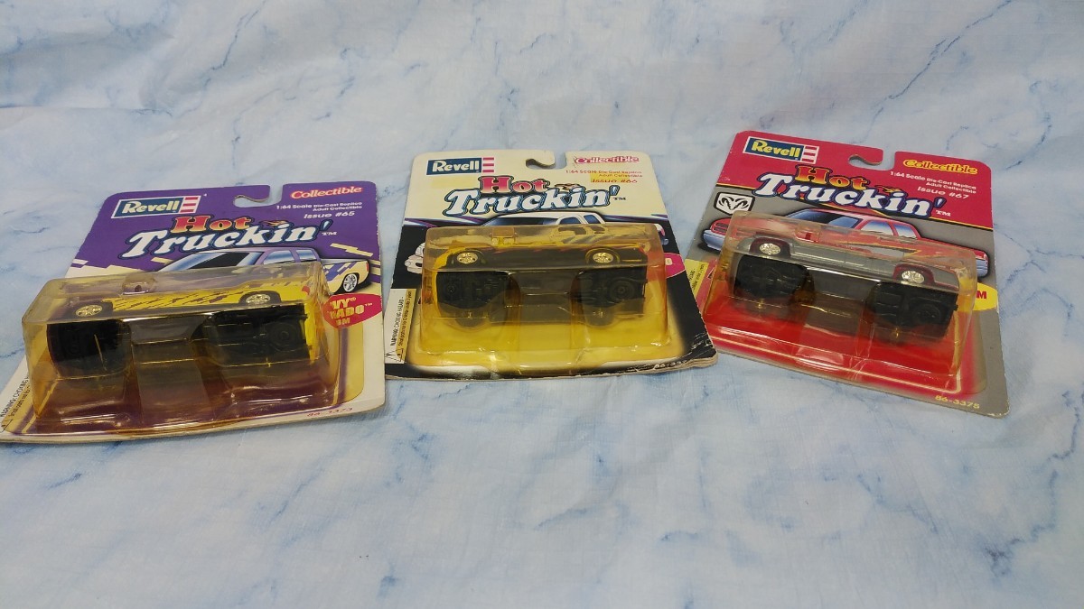 Revell 1/64 Hot Truckin' レベル ミニカー CHEVY SILVERADO