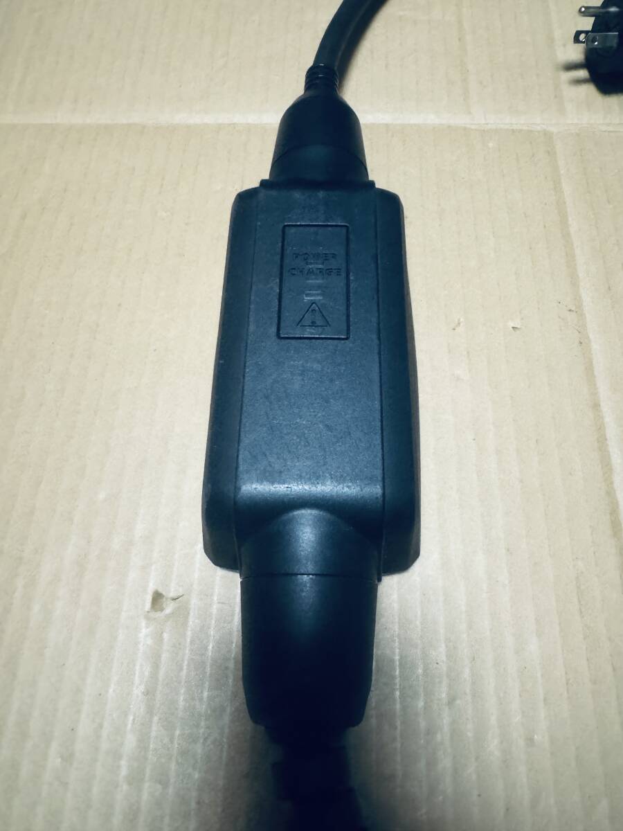 トヨタ純正 ZVW52 プリウスPHV 充電ケーブルG9060-47110 100V トヨタ純正 ZVW52 プリウスPHV 充電ケーブルG9060-47110 100V