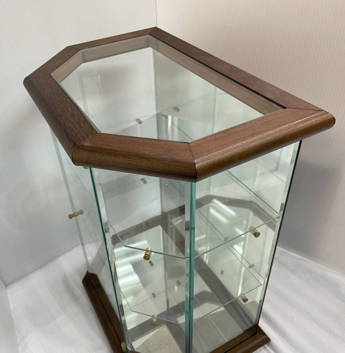 N251 ガラス ディスプレイケース(約38×26cm 高さ:48cm)鏡付き 飾り棚 コレクション インテリア 六角形 中古品_画像6