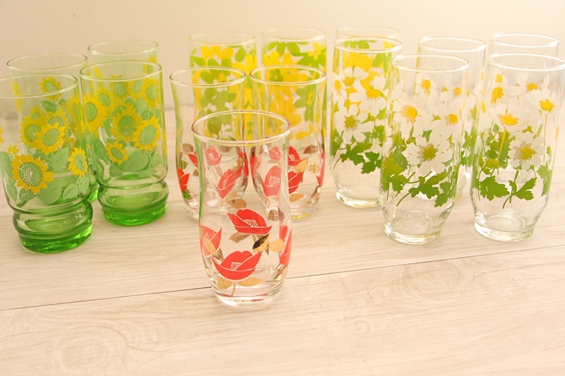 昭和レトロ グラス まとめて　花柄 ガラス コップ 15個_画像1