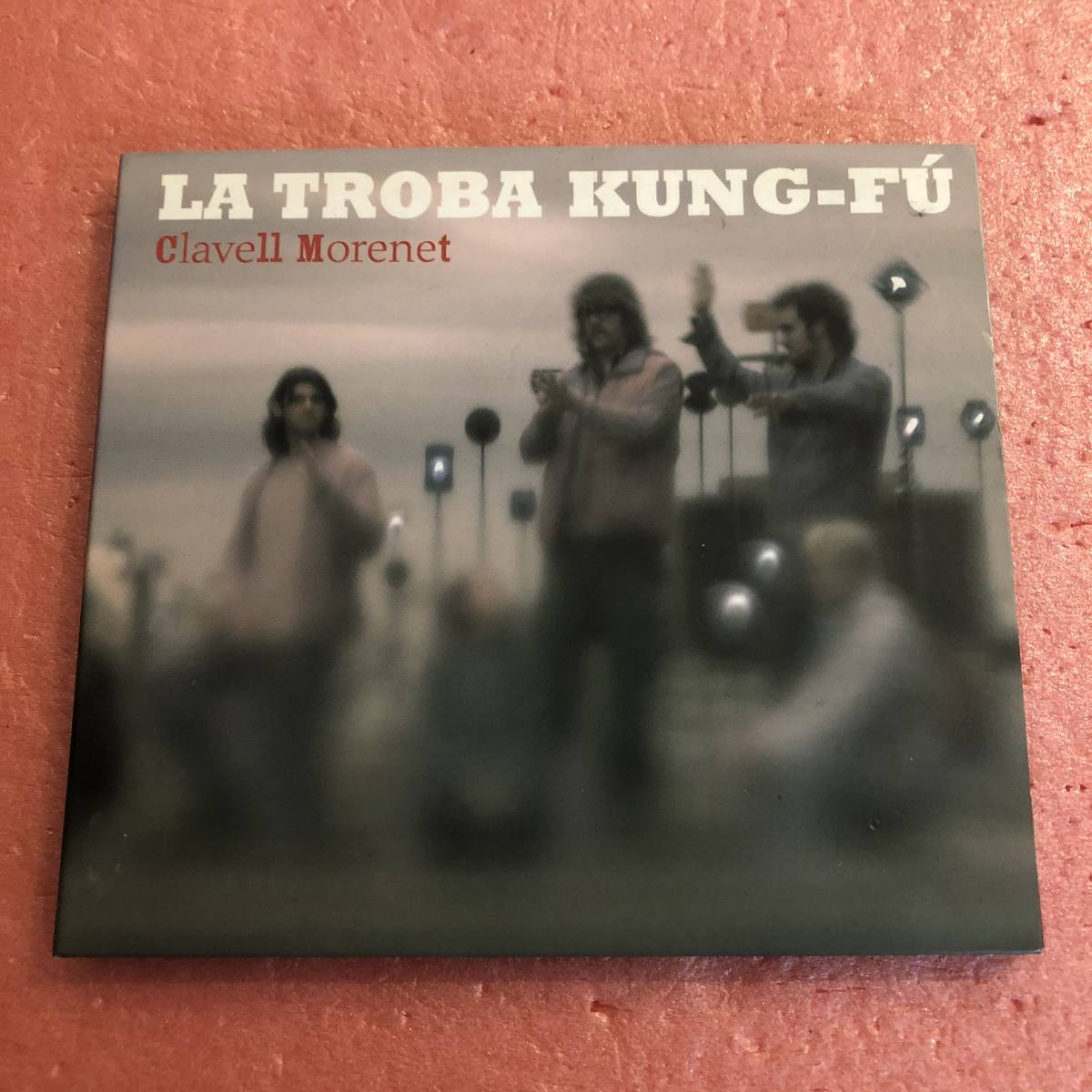 CD La Troba Kung-Fu Clavell Morenet ラ トローバ カンフー Dusminguet カタルーニャ_画像1