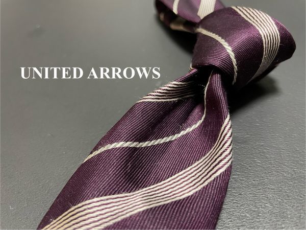 【美品】United Arrows　ユナイテッドアローズ　レジメンタル柄　ネクタイ　3本以上送料無料　パープル_画像1