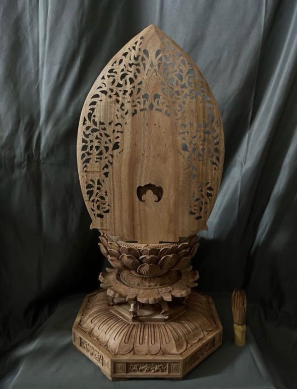 大型高62cm 仏教工芸品　総楠製　井波彫刻　極上彫　木彫仏像　釈迦如来座像_画像9