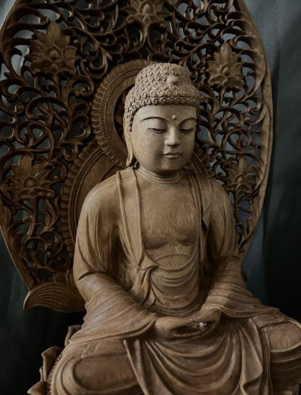 大型高62cm 仏教工芸品　総楠製　井波彫刻　極上彫　木彫仏像　釈迦如来座像_画像8