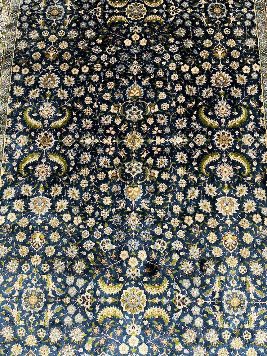 イラン産　高級ペルシャ絨毯　総シルク　手織り　最高峰225万ノット　101×152cm #1_画像7