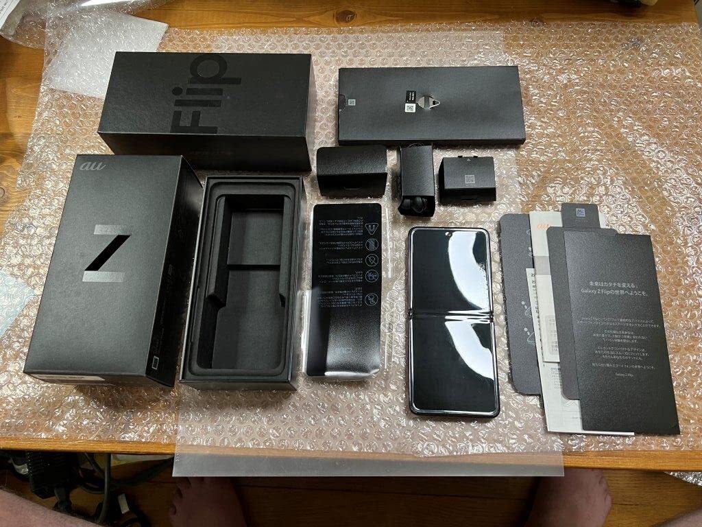 ジャンク au Galaxy Z Flip SCV47 SIMロック解除済 ブラック ジャンク au Galaxy Z Flip SCV47 SIMロック解除済 ブラック