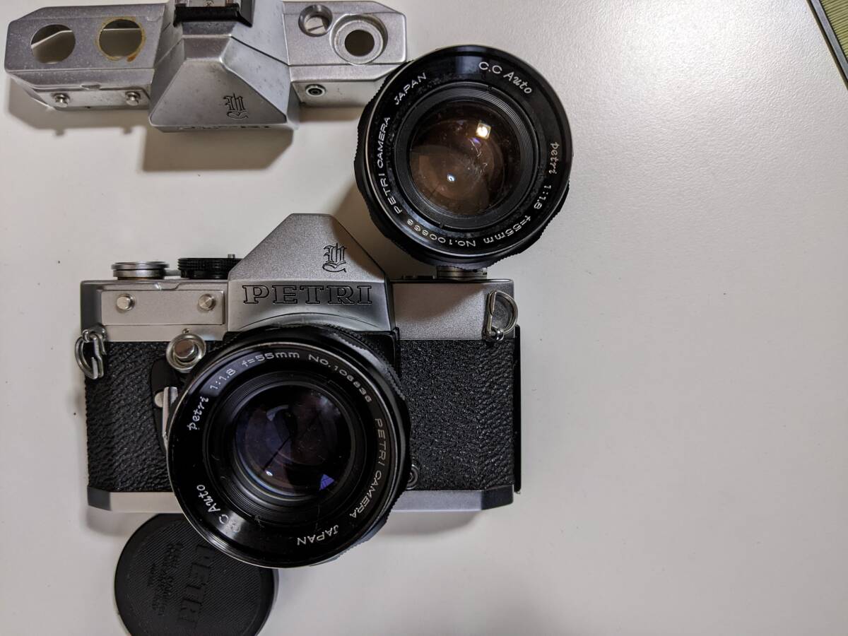PETRI ペトリV6＆V6Ⅱ マニュアル式一眼レフクラシックカメラ　ジャンク扱い　ペトリ55㍉F1.8レンズ2本　V6Ⅱは分解状態_画像10