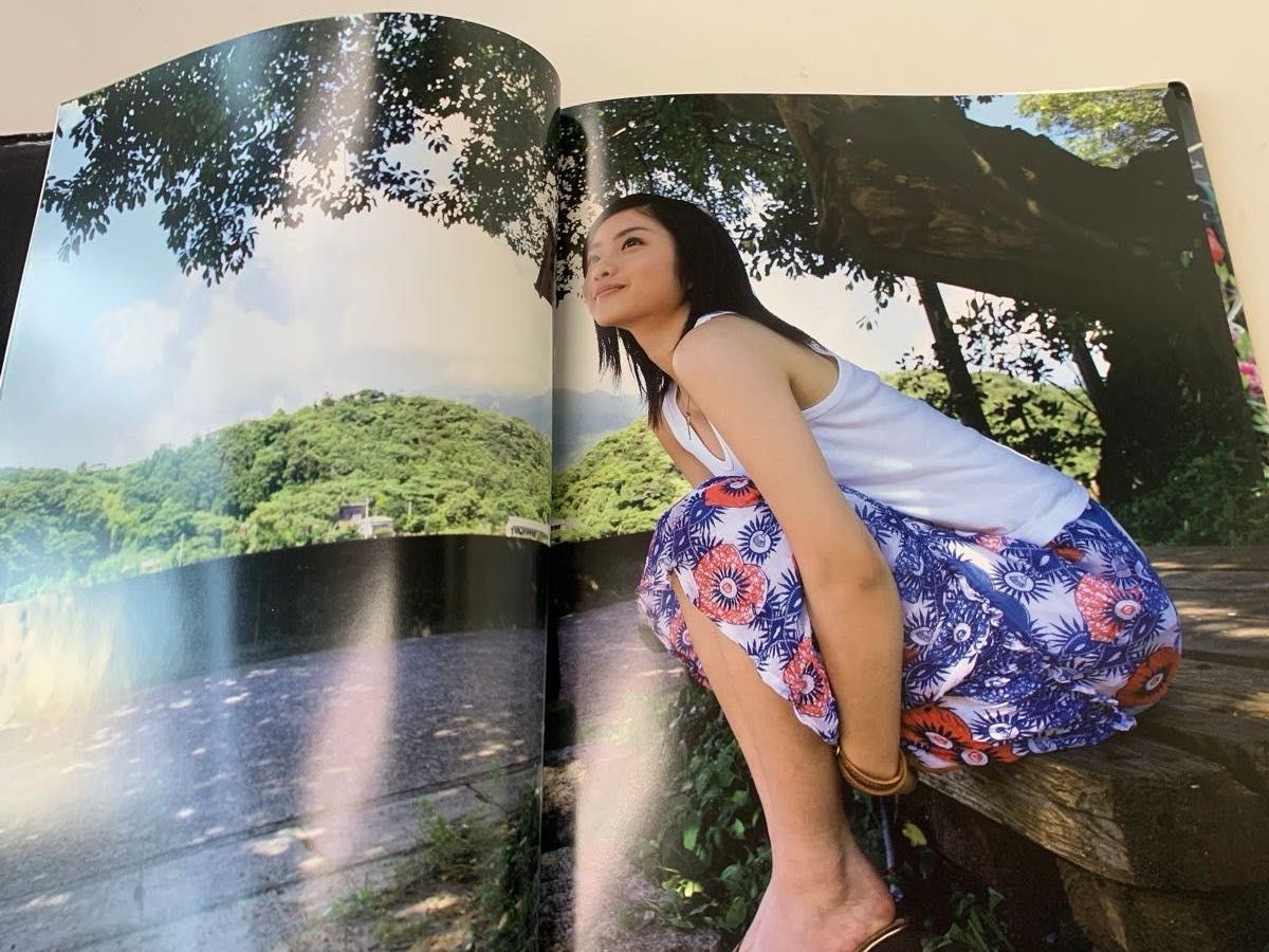 石原さとみ写真集 二十歳、夏／小澤忠恭 【写真】