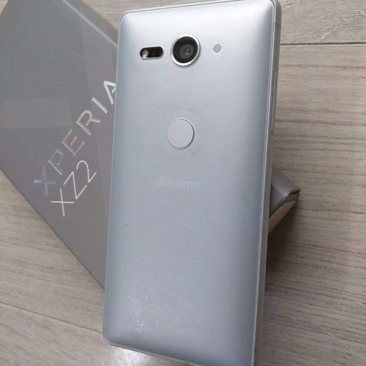 すぐに即決！ Xperia XZ2 Compact  RAM4GB.ROM64GB  安心のドコモ製品  Androidバージョン10可能 SO-05K ケースはおまけの画像2