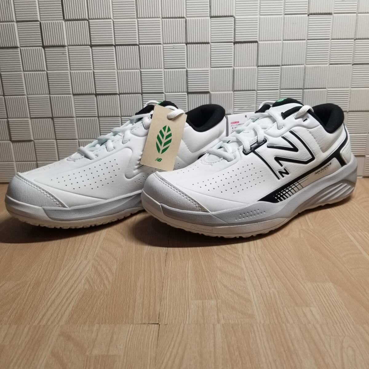 送料無料・新品未使用！！ニューバランス new balance テニスシューズ / MCO696N5.2E / 白 ホワイト 定価7920円 25.0ｃｍ_画像1