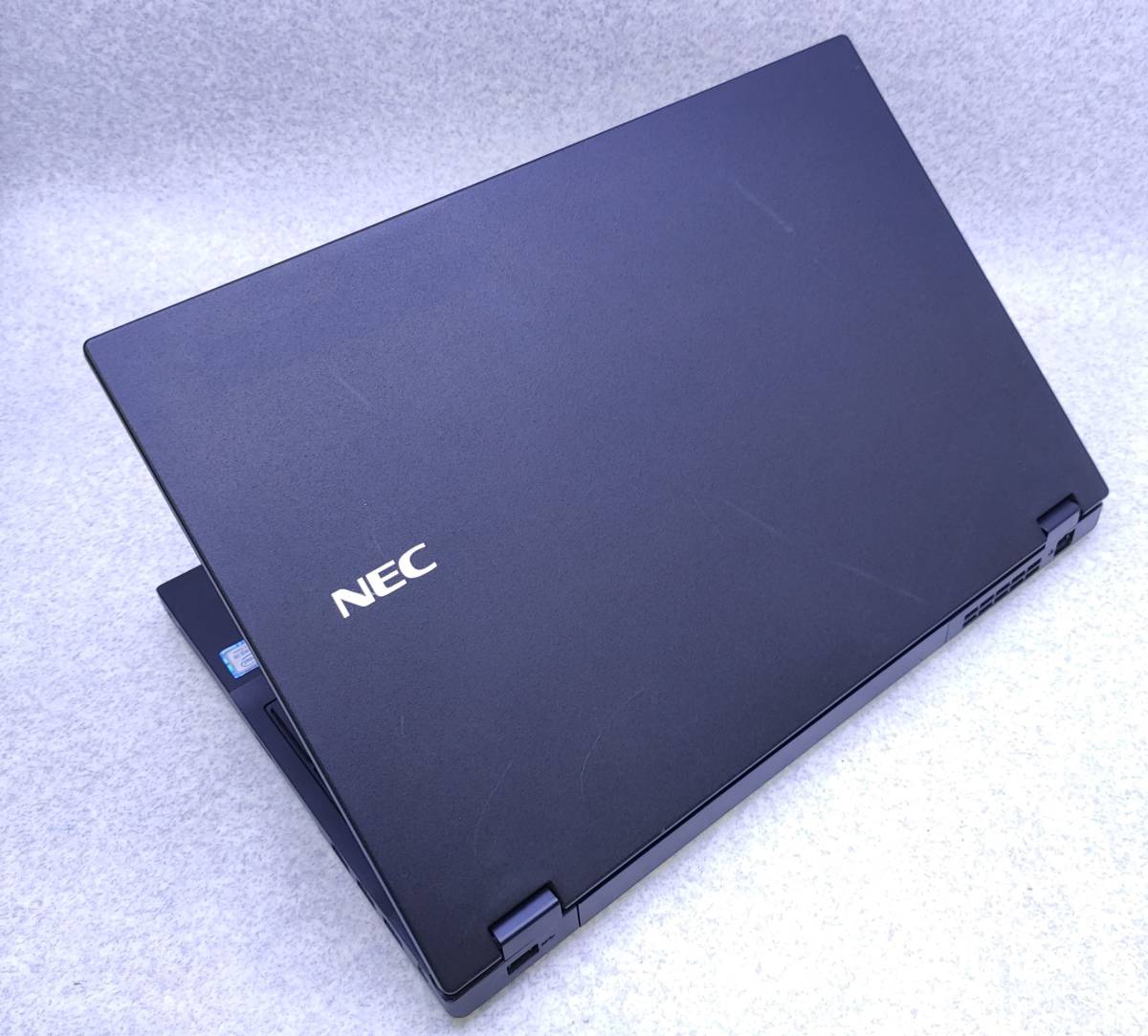 訳あり NEC VersaPro VKM17X-4 8thGen Corei5 SSD搭載 Windows10 画面傷多数_画像4