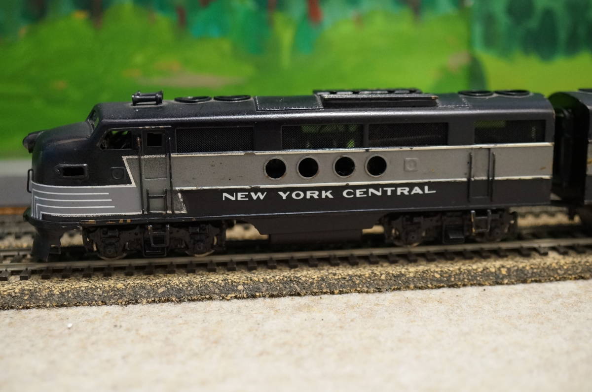 天賞堂　アメリカ型ディーゼル機関車　F9 A+B New York Central 1966製品　ジャンク品_画像3