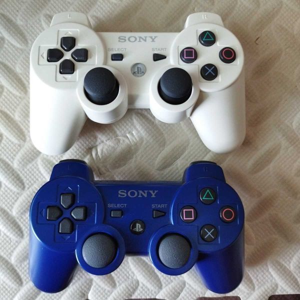 美品　PS3 Playstation3 プレステ3 SONY ソニー 純正品 ワイヤレスコントローラー　　DUALSHOCK3 2個セット　ブルー　ホワイト 動作確認済_画像1