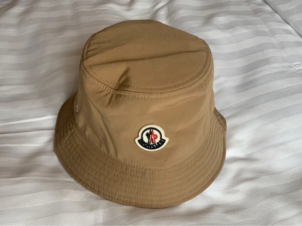 新品 MONCLER モンクレール バケットハット メンズ ベージュ 新品 MONCLER モンクレール バケットハット メンズ ベージュ