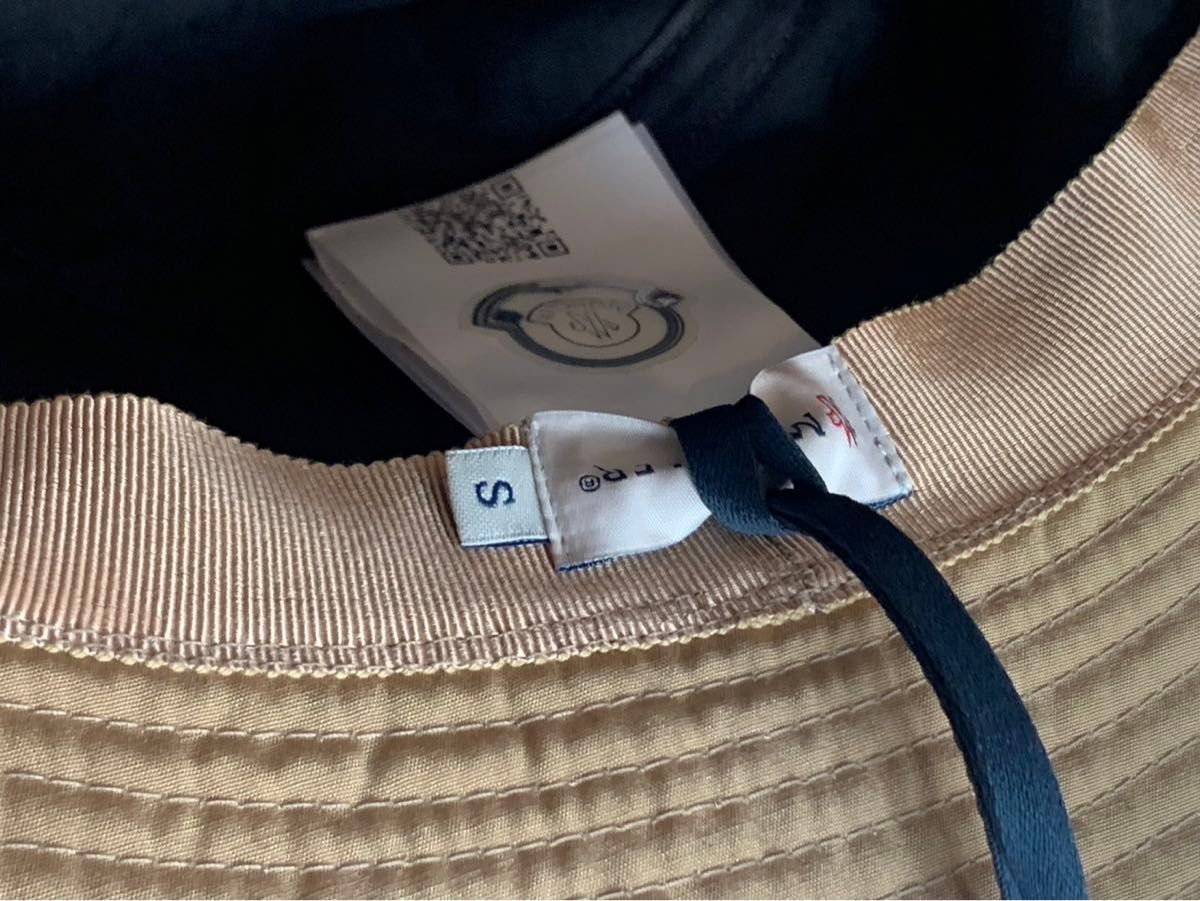 新品 MONCLER モンクレール バケットハット メンズ ベージュ 新品 MONCLER モンクレール バケットハット メンズ ベージュ