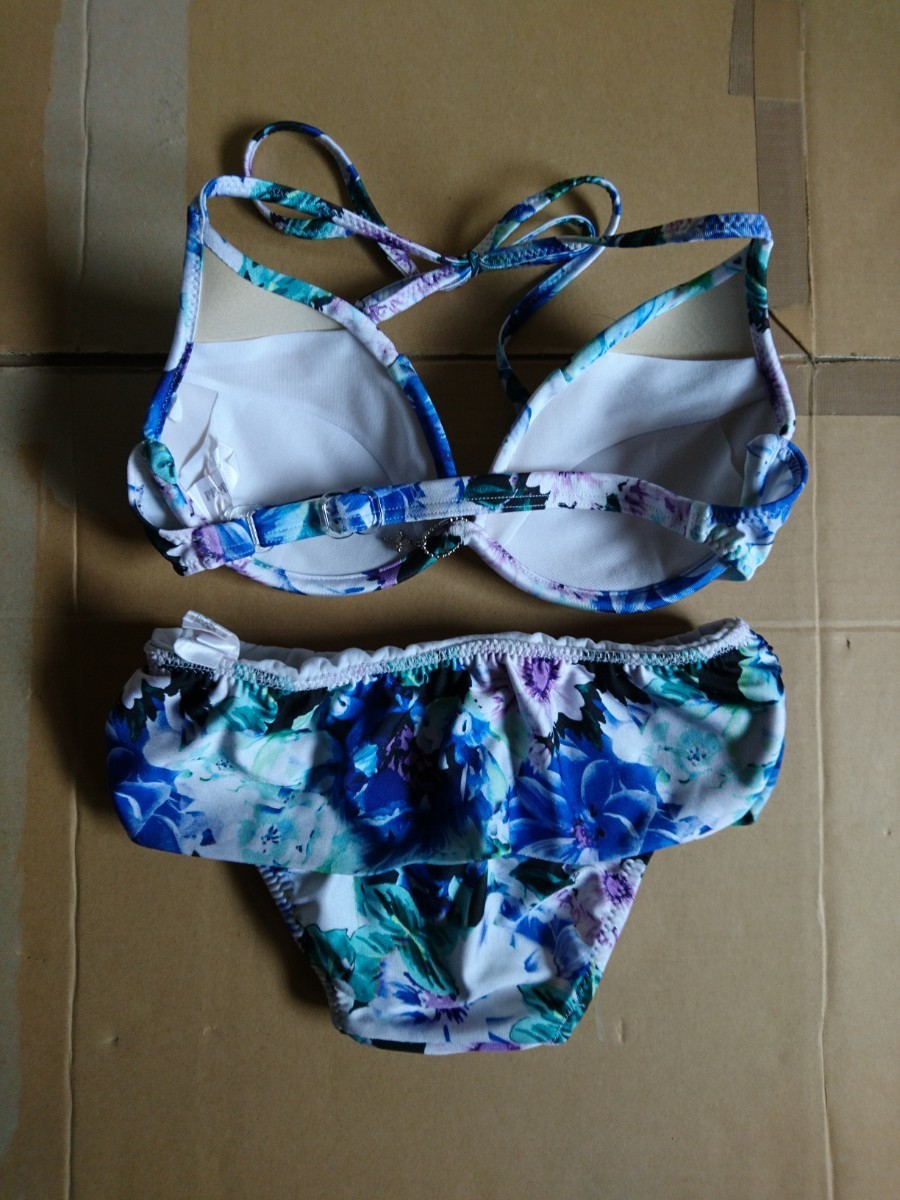  floral print bikini ( secondhand goods ) M size PEAK & PINE made short pants attaching 