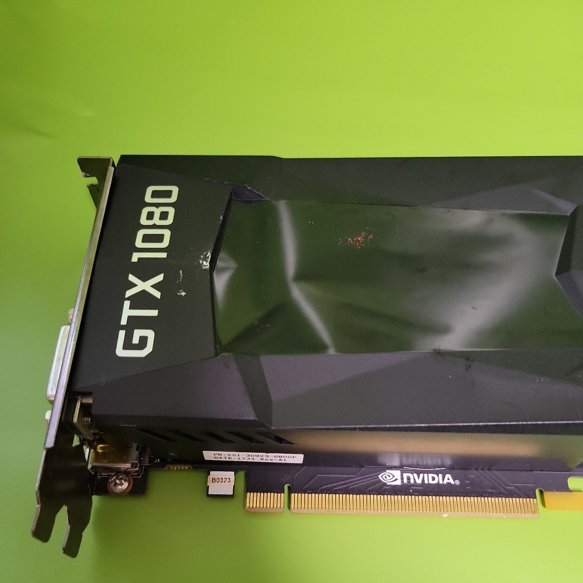 不良品 GTX1080 8GB グラフィックボード ZOTAC 本体のみ 通電のみ 画面出力不可 _画像2