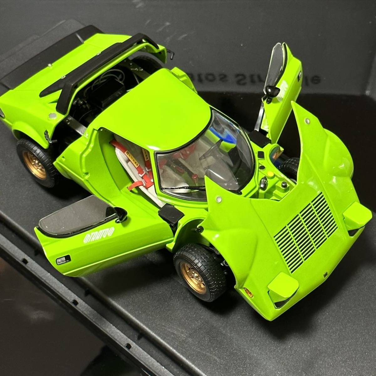 1/18 Sunstar Lancia Stratos Stradale out box attaching defect equipped minicar box attaching sun star lancia stratos stradale HF rally Rally 
