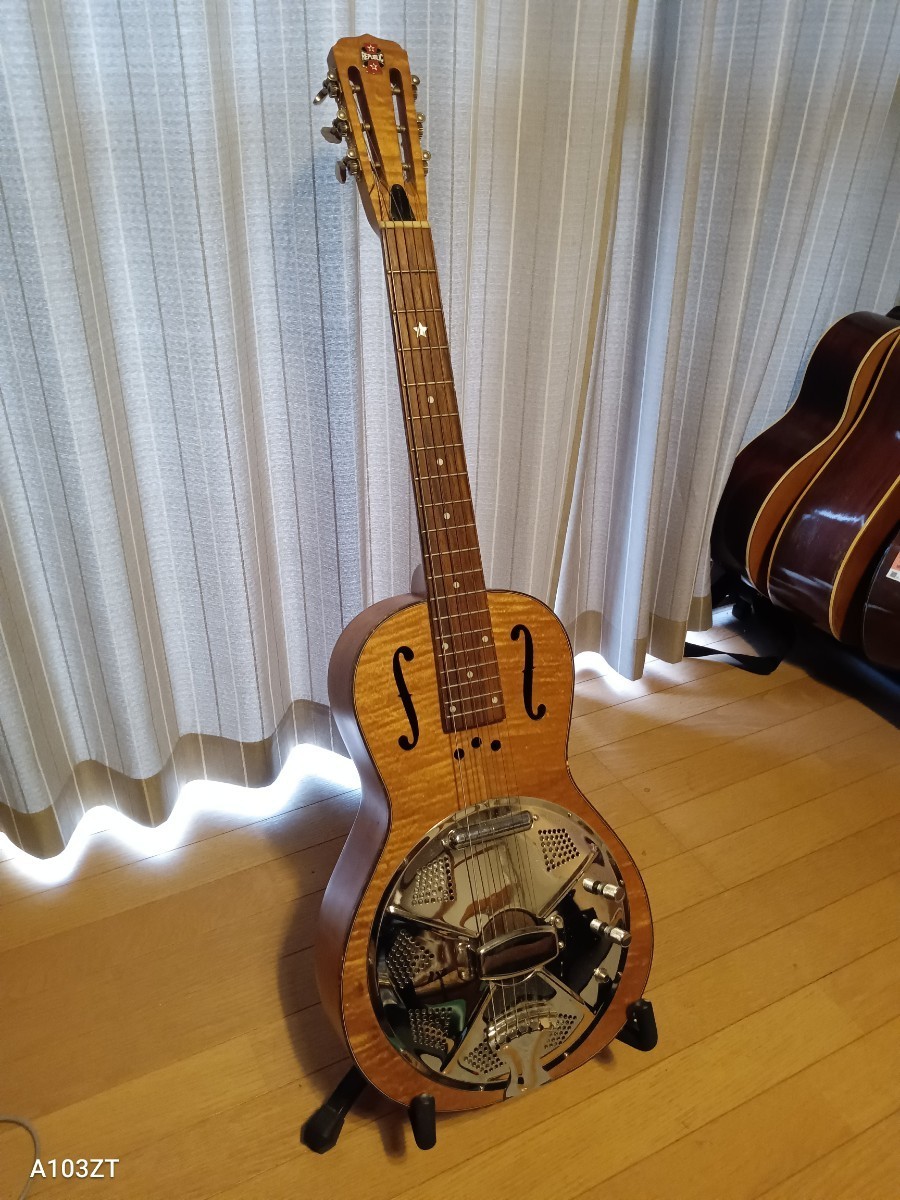 Republic Guitar リゾネーターギター　パーラーサイズ　レギュラースケール　ドブロタイプ　中古良品　ピックアップ付き、オリジナルケース_画像1