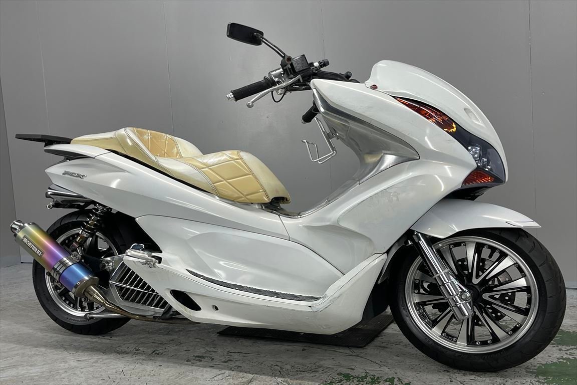 PCX125 売り切り！１円スタート！☆始動動画有☆エンジン好調！JF28！2010年！フルカスタム！社外ホイール！マフラー！全国配送！福岡佐賀_画像1