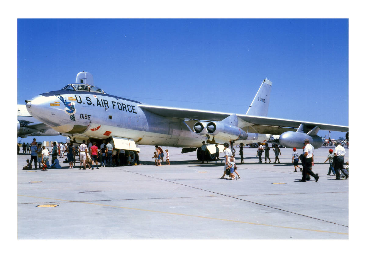 =☆= 1/144 B-47B/E ストラトジェット アカデミー アメリカ 空軍 軍用機 未開封・未組立_追加資料：A4判実機塗装写真