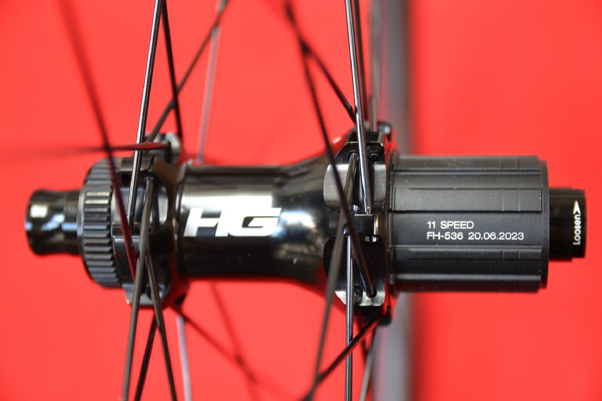 Yahoo!オークション - 新品 CANNONDALE HOLLOWGRAM 35 CARBON Yahoo!オークション - 新品 CANNONDALE HOLLOWGRAM 35 CARBON