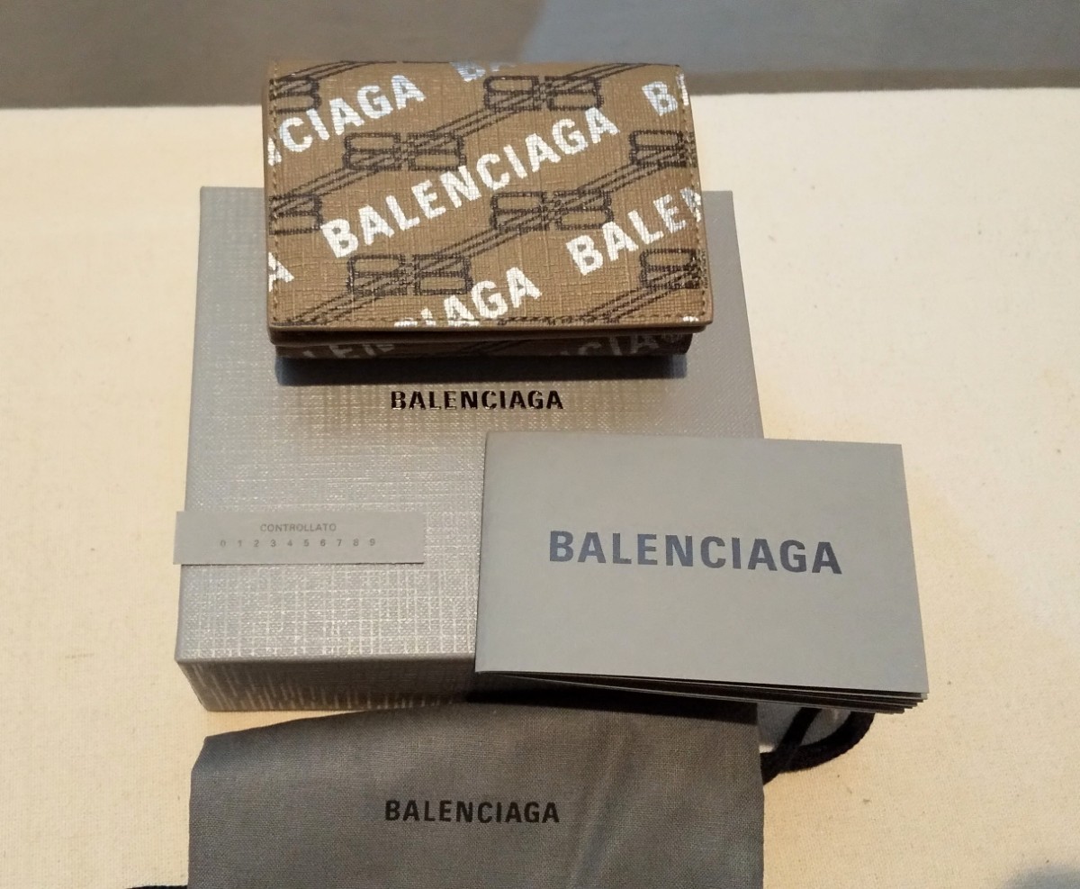 ［新品 ］バレンシアガ BALENCIAGA ★ 三折り財布 ★ キャメル系 の画像9