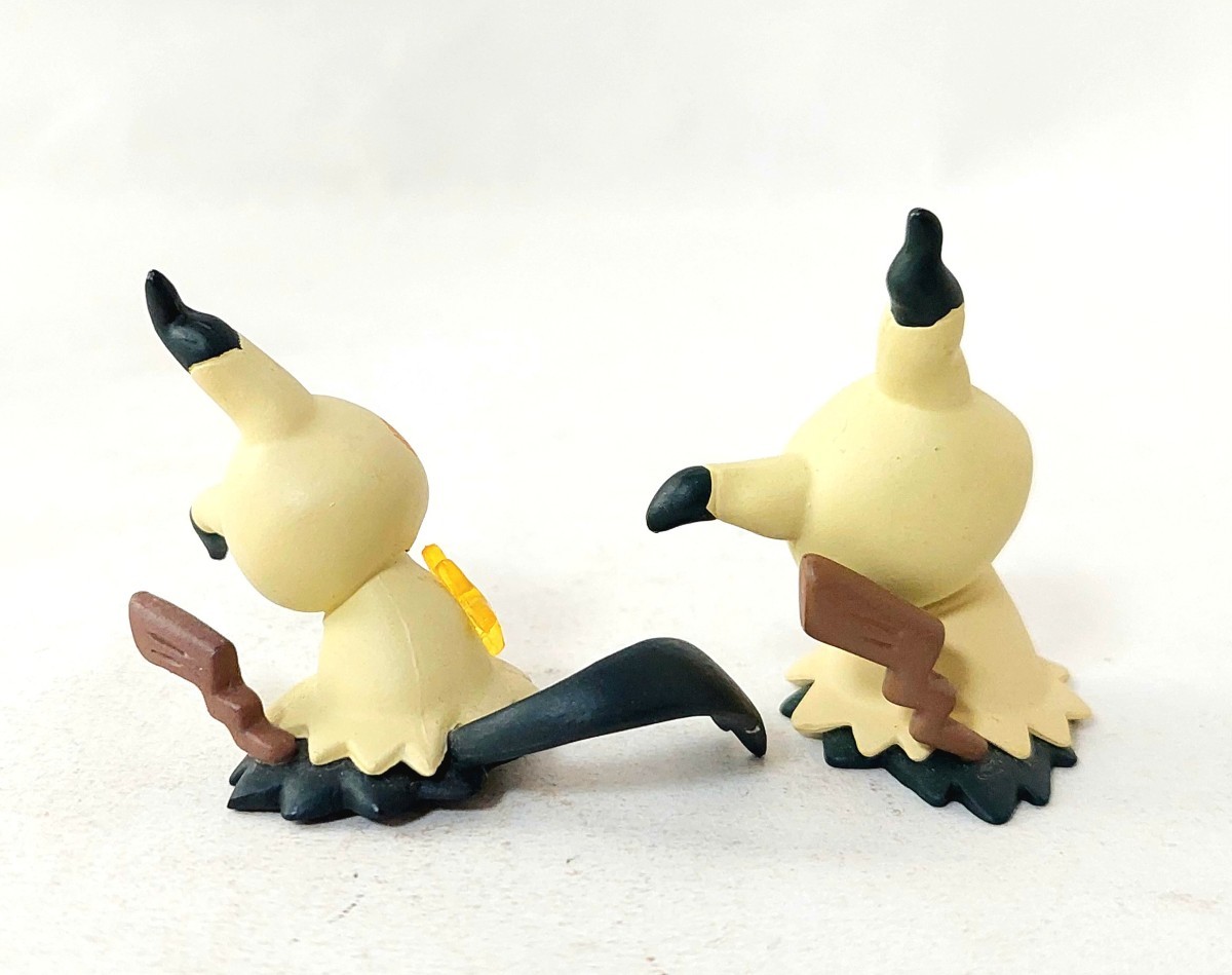 送料200円～☆人気!ポケットモンスター ポケモン ミミッキュいっぱいコレクション「ばけた こうげきする ミミッキュ」フィギュア 2種セット_画像2