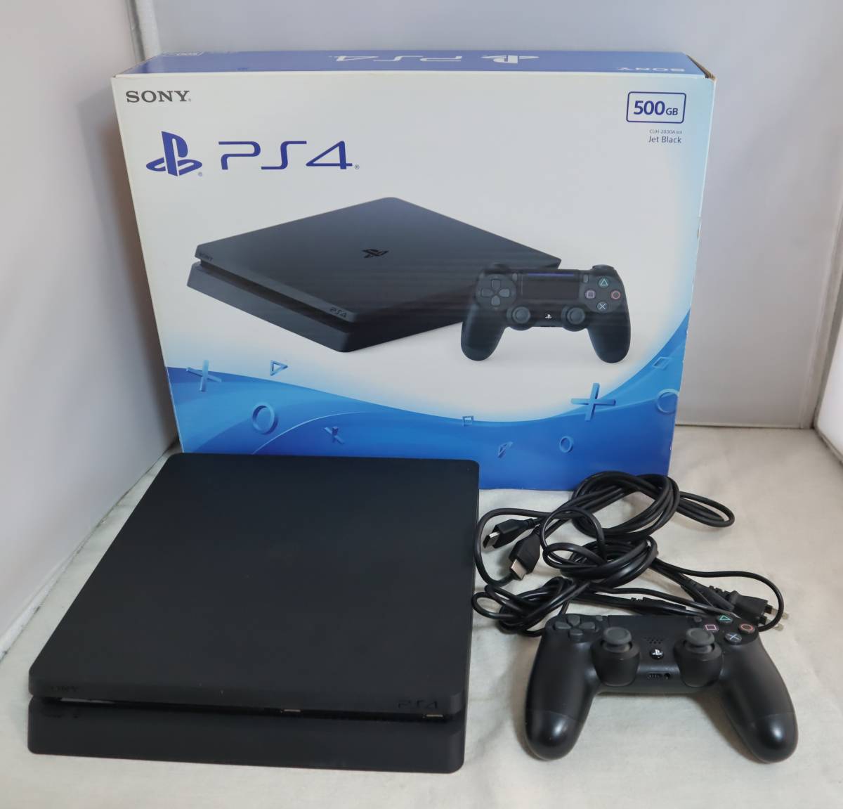 ①SONYソニー◆PS4プレイステーション4◆CUH-2000A 500GB/ジェット ブラック/元箱/コントローラー/HDMI/USBコード電源コード付/動作確認OK_画像1