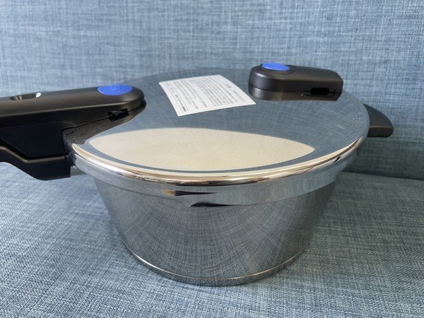 §未使用【 Fissler フィスラー ビタクイック プラス 3.5L 片手圧力鍋 蒸し器 三脚 レシピブック付き 片手鍋 鍋 調理器具】P02251_画像4