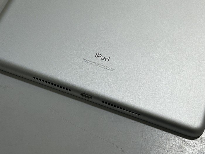 #綺麗【Apple アップル iPad A2602 Retina 10.2インチ Wi-Fi 64GB 第9世代 SILVER 初期化済み タブレット 本体】P02071_画像9