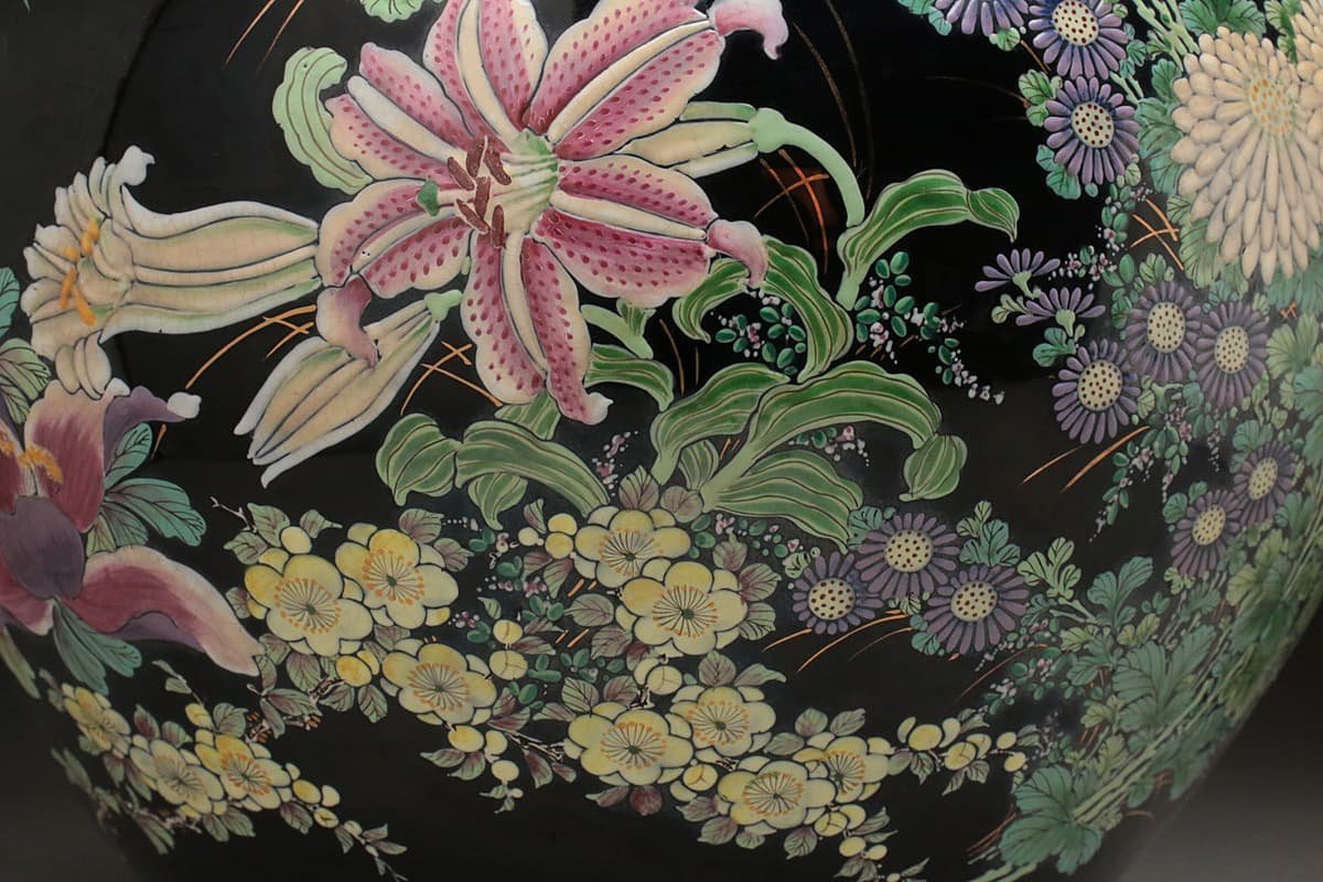 EG847 古美術工芸品 作者未詳 瑠璃釉 金彩縁 百花繚乱図 色絵壺 高27cm 木箱附・霽藍釉地色絵百花繚乱圖賞罐・大壺・花瓶・花入_商品詳細もご覧ください