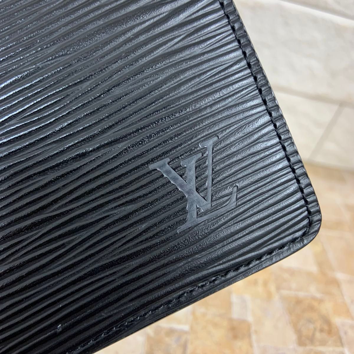 ルイヴィトン エピ アジェンダMM 手帳カバー 黒 ノワール バイブルサイズ LOUIS VUITTON ブラックシステム手帳