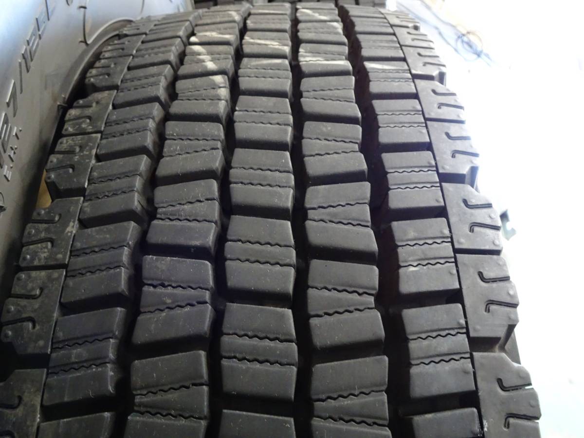 【341】 2020年製 バリ山 225/90R17.5 127/125 ダンロップ SP081 スタッドレスタイヤ 6本_画像4