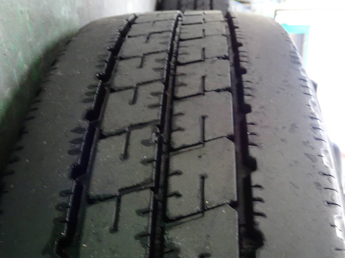 【342】 205/70R16 111/109 ラジアルタイヤ 4本 ブリヂストン R207 ホイール付 TOPY KV 16×5.5J 85-8 6穴 エルフ シングルタイヤの画像3