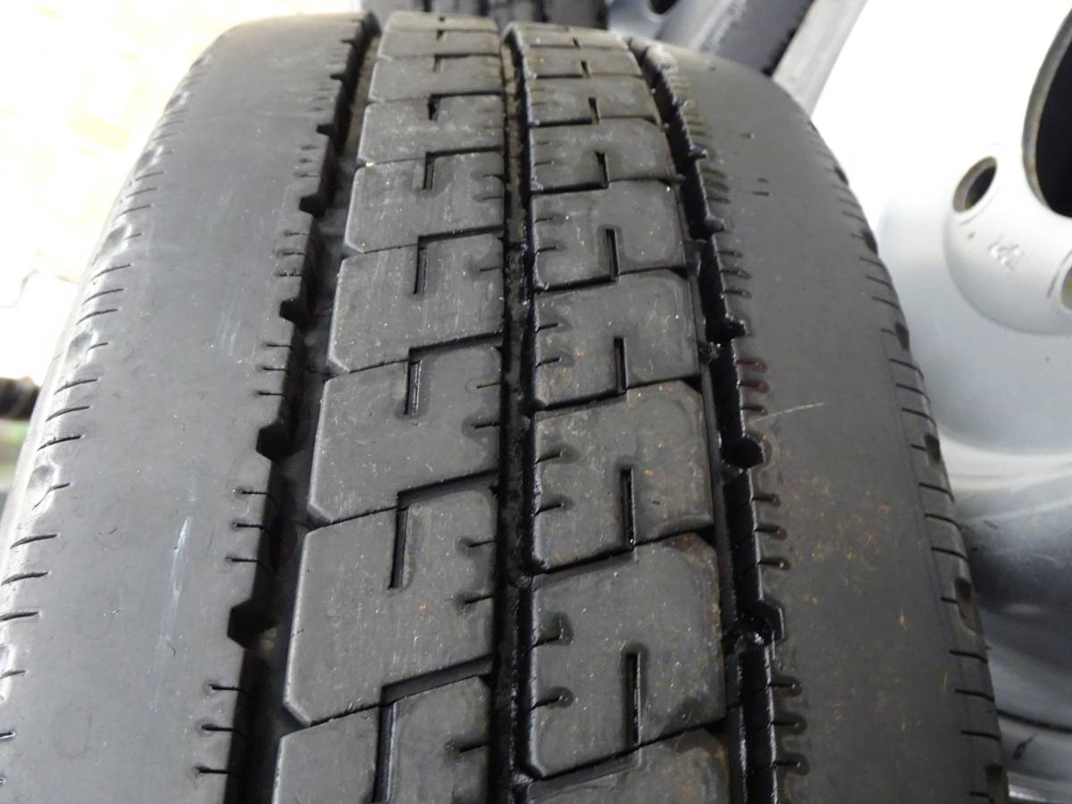 【342】 205/70R16 111/109 ラジアルタイヤ 4本 ブリヂストン R207 ホイール付 TOPY KV 16×5.5J 85-8 6穴 エルフ シングルタイヤの画像5