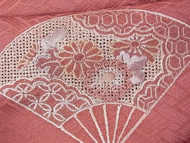 平和屋川間店■付下げ　中国三大刺繍　汕頭刺繍　スワトウ刺繍　扇面花文　着丈148cm　裄丈63cm　正絹　逸品　A-zi5503_画像6