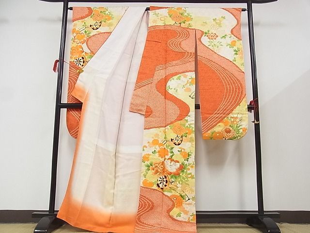 平和屋-こころ店■豪華振袖 駒刺繍 絞り 流水花車文 金彩 着丈164.5cm 裄丈66.5cm 正絹 逸品 1B-wt1727の画像2