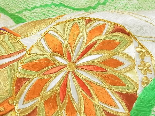 平和屋-こころ店■豪華振袖　駒刺繍　絞り　青海波　鞠　金彩　着丈164cm　裄丈66.5cm　正絹　逸品　1B-wt1661_画像5