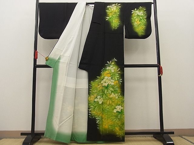 平和屋川間店■訪問着 手描き 相良刺繍 草花文 暈し染め ろうけつ染め 黒地 逸品 n-ab0569の画像2