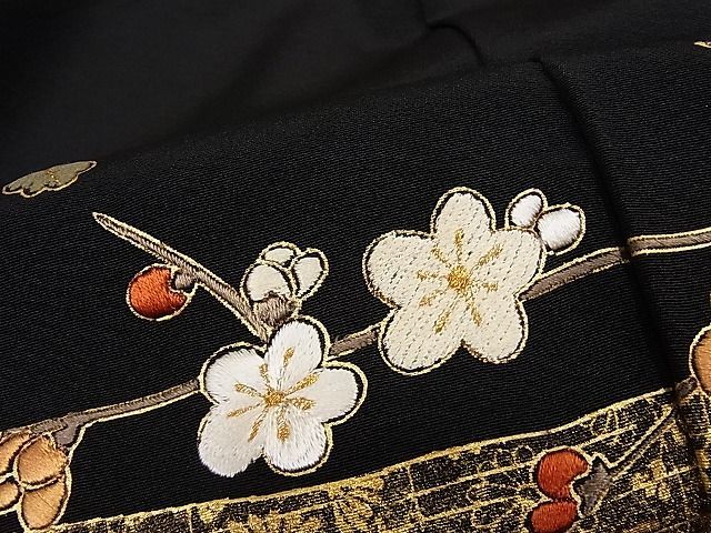 平和屋-こころ店■豪華黒留袖　長襦袢（無双仕立て）セット　駒刺繍　流水枝花文　金彩　着丈168.5cm　裄丈67cm　正絹　逸品　1B-ph0224_画像5