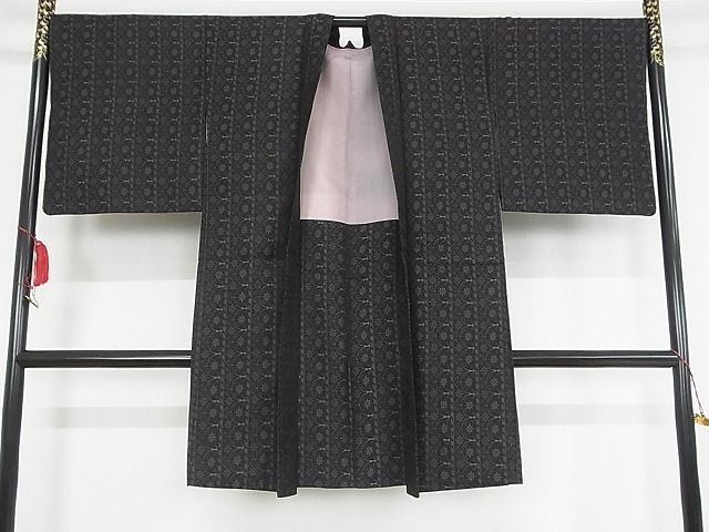 平和屋-こころ店□極上　長羽織　お召　花間道　黒地　さが美扱い　正絹　逸品　3kk3440_画像1