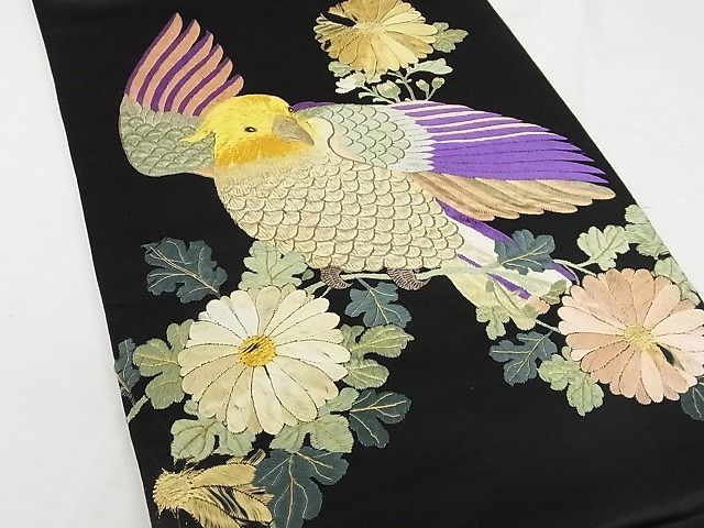 平和屋-こころ店■極上　アンティーク　大正ロマン　丸帯　総手刺繍　花鳥文　インコ　黒地　金糸　引き抜き帯　正絹　逸品　4kk10013_画像2